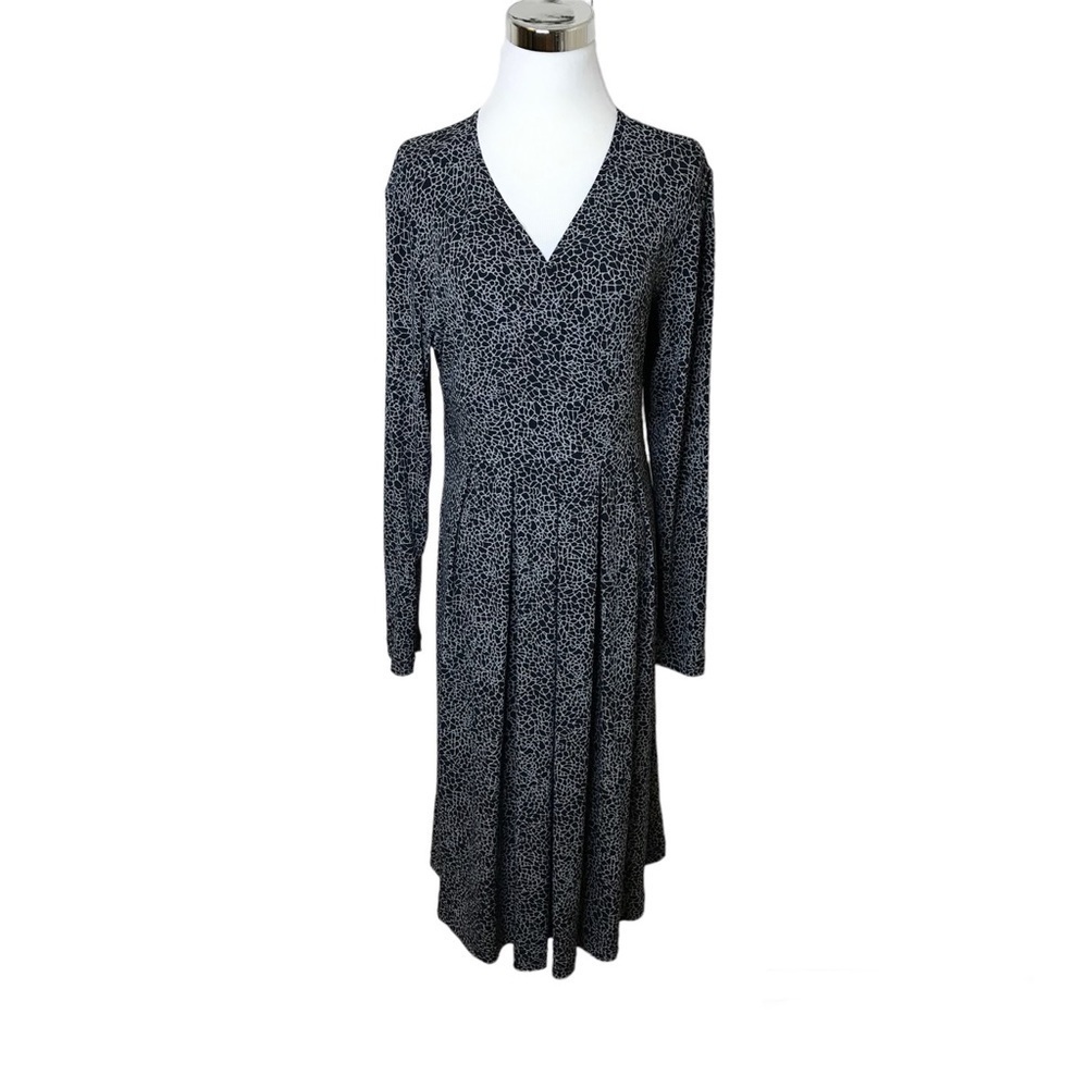 Dialogue Size S Giraffe Print Dress V Neck Faux Wrap Stretch Inverted Pleats